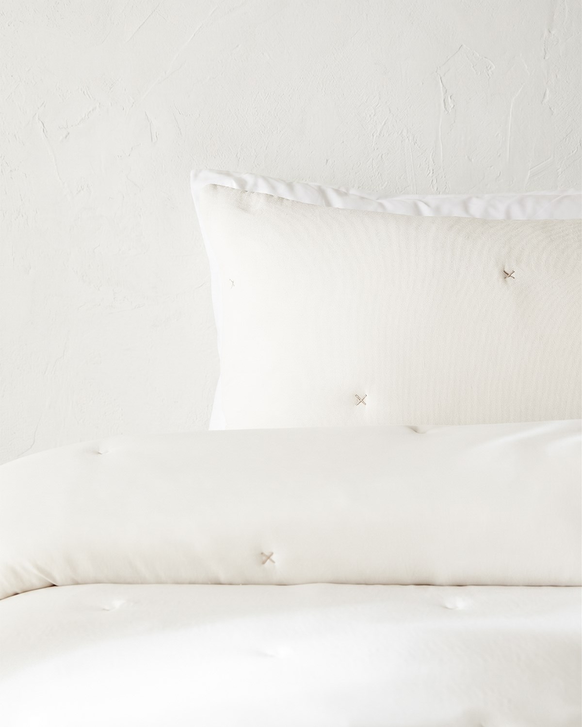 Nakışlı Ekru Tek Kişilik Yatak Örtüsü Seti 1 Adet 180 x 230 / 1 Adet 50 x 70 cm