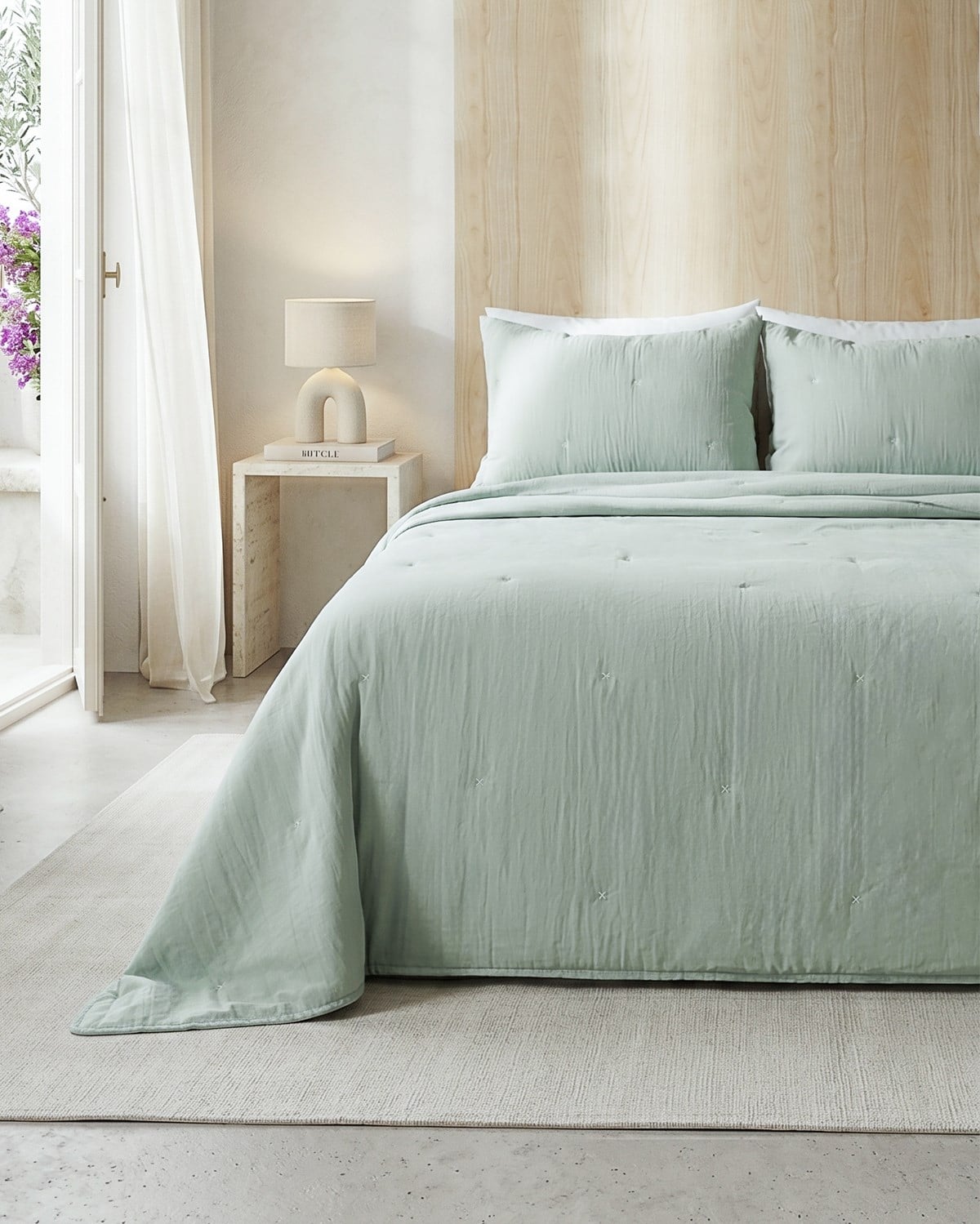 Nakışlı Mint Çift Kişilik Yatak Örtüsü Seti 1 Adet 250 x 230 / 2 Adet 50 x 70 cm