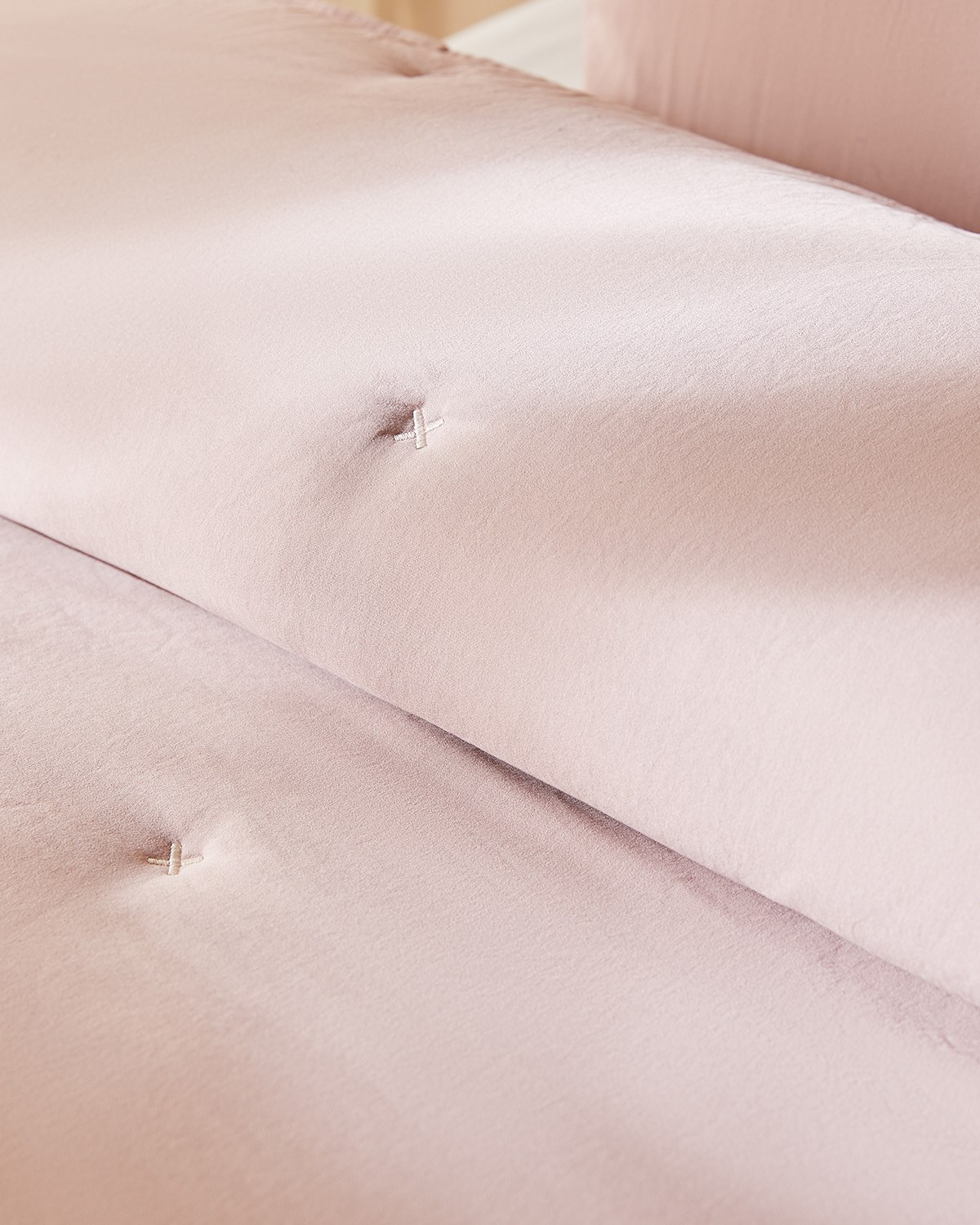 Nakışlı Pudra Tek Kişilik Yatak Örtüsü Seti 1 Adet 180 x 230 / 1 Adet 50 x 70 cm