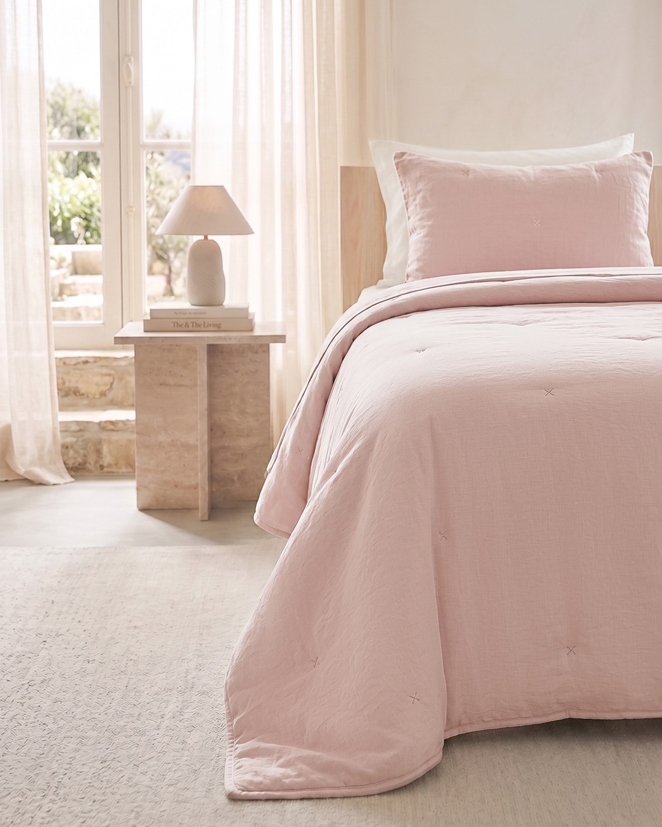 Nakışlı Pudra Tek Kişilik Yatak Örtüsü Seti 1 Adet 180 x 230 / 1 Adet 50 x 70 cm