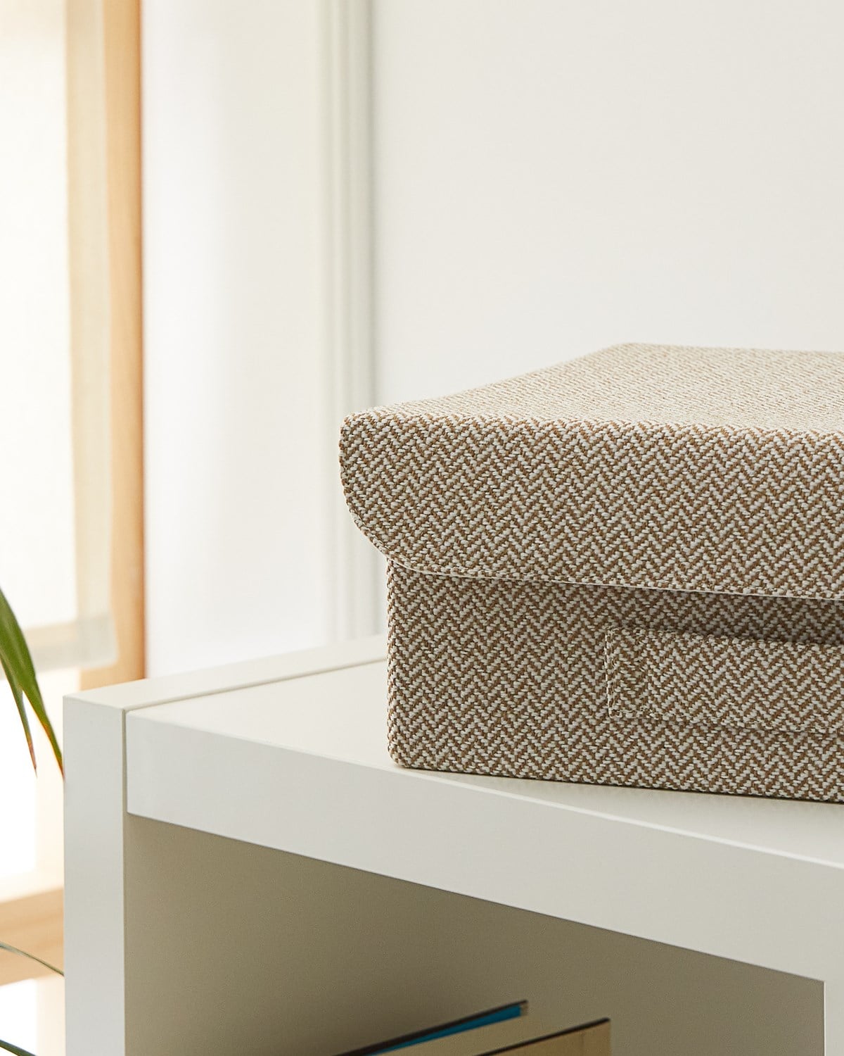 Çekmece İçi Bej Renk Dokulu Kumaş Kapaklı Kutu 30 x 23 x 11 cm
