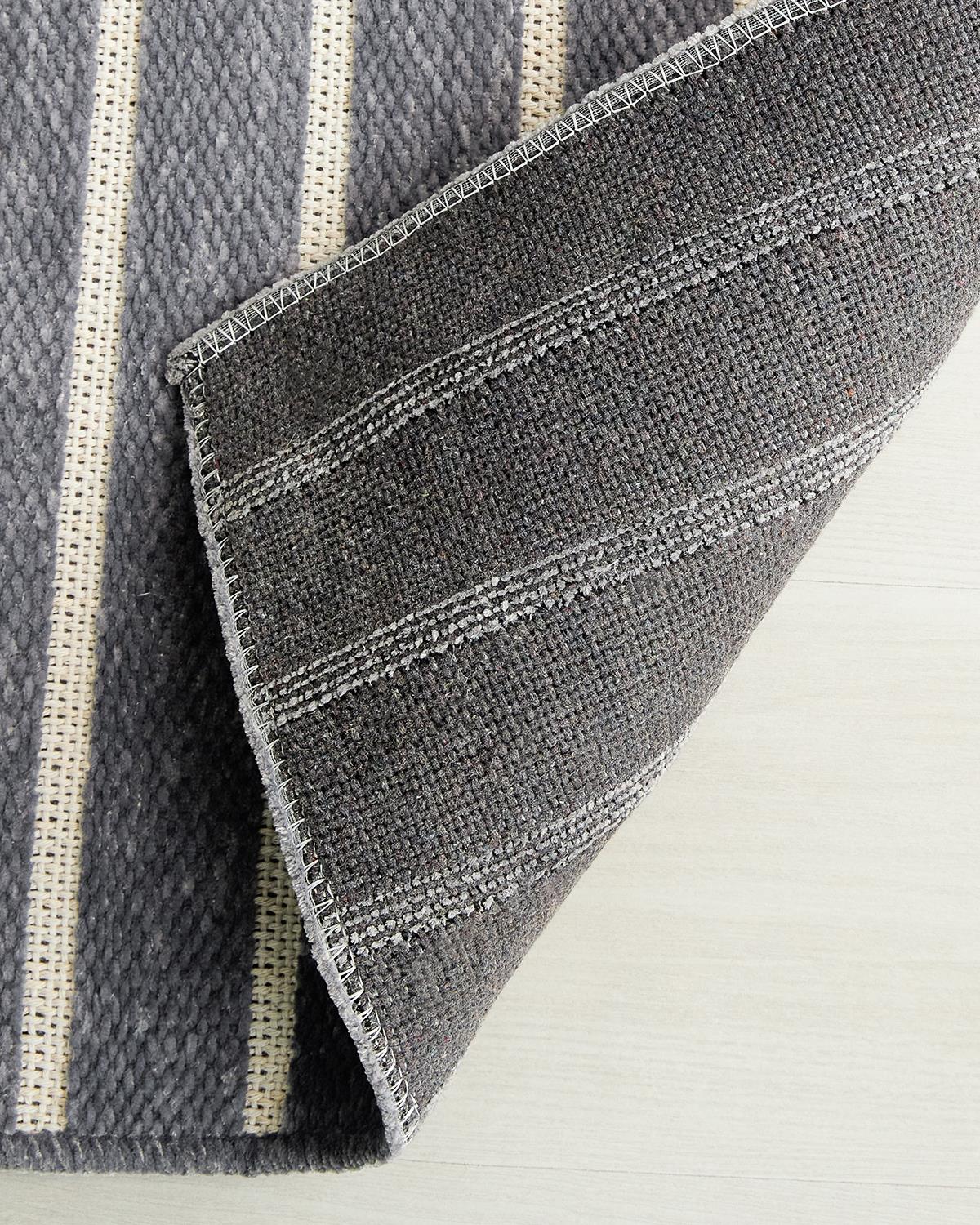 Gri Renk Çizgi Desenli Şönil Halı Kilim 80 x 150 cm