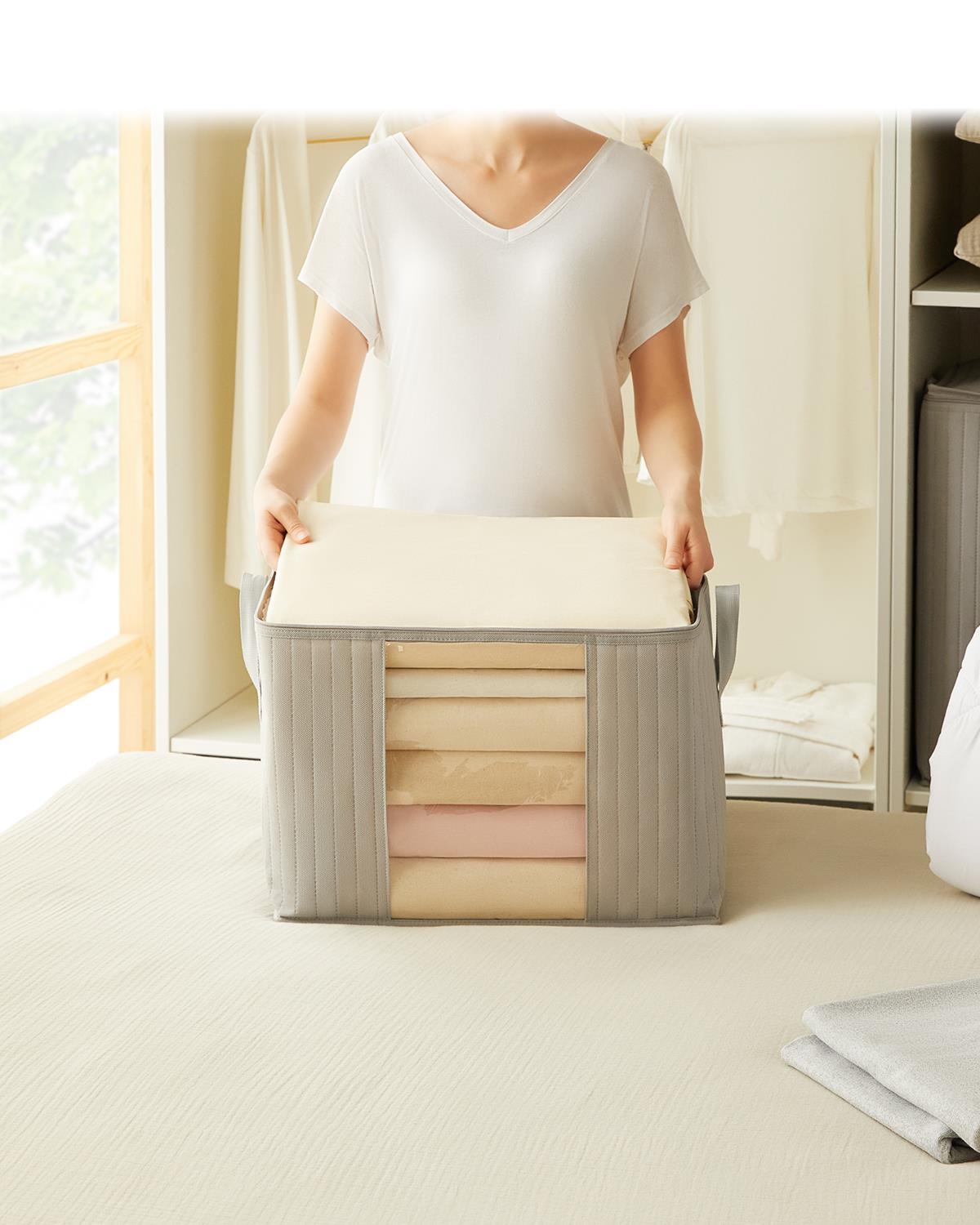 Orta Boy Pvc Pencereli Gri Renk Kapitone Hurç 45 x 40 x 30 cm