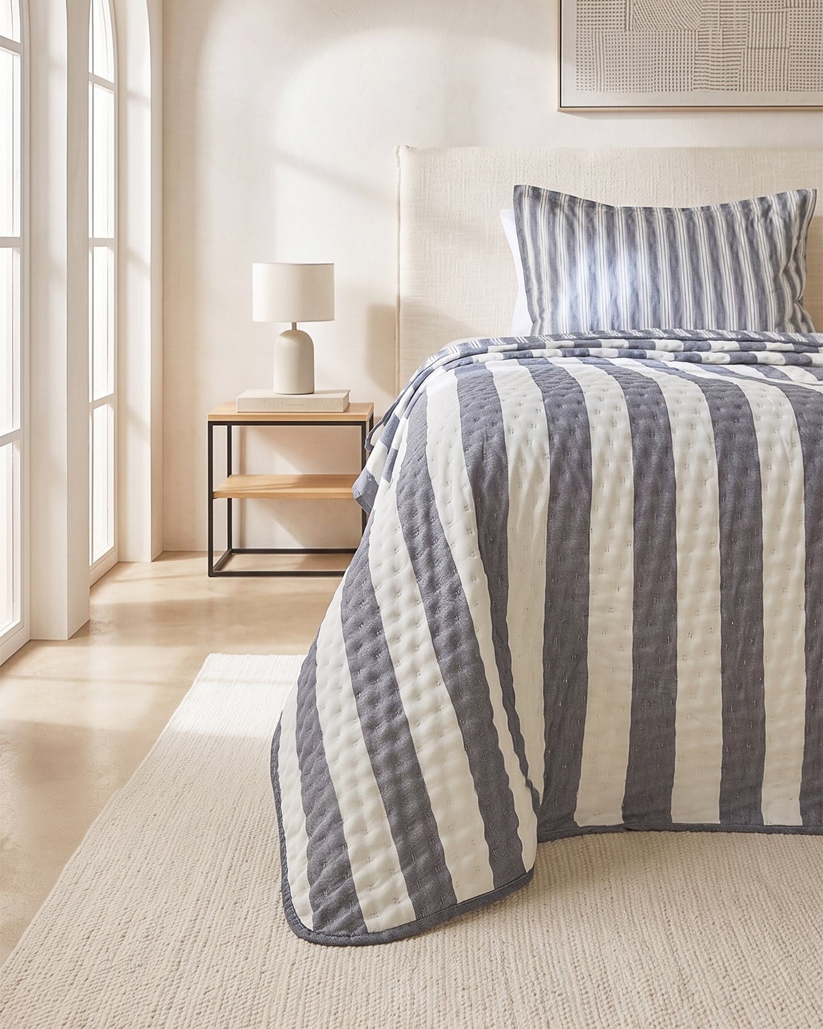 Pamuklu Kapitoneli Antrasit Renk Çizgi Desen Tek Kişilik Yatak Örtüsü Seti 1 Adet 180 x 230 / 1 Adet 50 x 70 cm