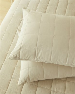 %100 Pamuk Kumaş Kapitoneli Bej Çok Amaçlı Çift Kişilik Yatak Örtüsü Seti 1 Adet 250 x 230 / 2 Adet 50 x 70 cm