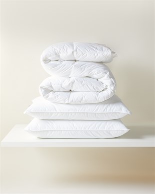 %100 Pamuk Kumaş Kaz Tüyü Konforunda Saten Biyeli Mikrojel Çift Kişilik Yastık Yorgan Seti 1 Adet 195 x 215 / 2 Adet 50 x 70 cm
