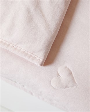 %100 Pamuk Penye Pembe Kalp Nakışlı Bebek Çok Amaçlı Örtü 90 x 120 cm