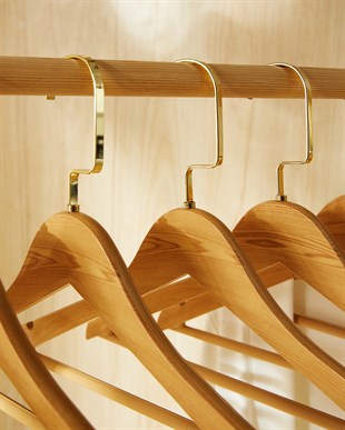 12li Altın Kancalı Ahşap Görünümlü Plastik Giysi Askısı 25 x 44.5 x 1 cm
