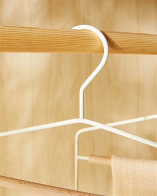 2li 3 Katlı Ahşap Destekli Mat Beyaz Renk Metal Giysi Askısı 32 x 36.5 x 0.47 cm