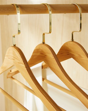 3lü Altın Kancalı Ahşap Görünümlü Plastik Giysi Askısı 25 x 44.5 x 1 cm