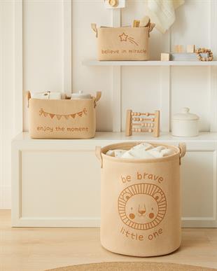 3lü Çocuk Odası Sevimli Aslan Jüt Keten Kumaş Sepet Set 1 Adet 24 x 17 x 14 / 1 Adet 30 x 21 x 18 / 1 Adet 33 x 40 cm