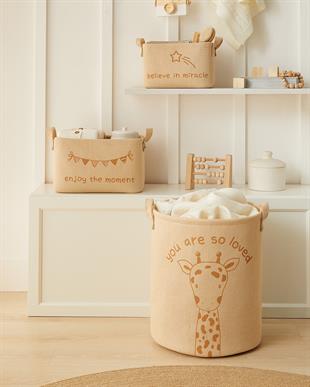 3lü Çocuk Odası Sevimli Zürafa Jüt Keten Kumaş Sepet Set 1 Adet 24 x 17 x 14 / 1 Adet 30 x 21 x 18 / 1 Adet 33 x 40 cm