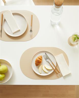 4lü Bej/Taş Renk Suni Deri Amerikan Servis Set 45 x 30 cm