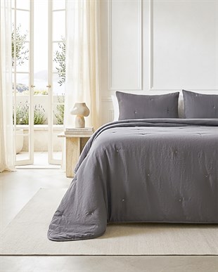 Nakışlı Antrasit Çift Kişilik Yatak Örtüsü Seti 1 Adet 250 x 230 / 2 Adet 50 x 70 cm