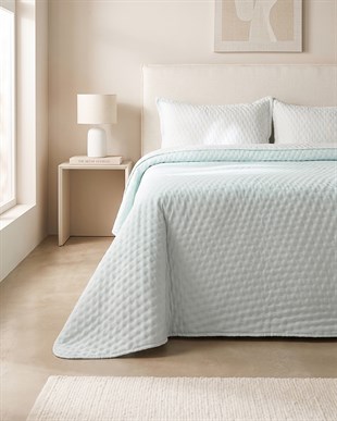 Pamuklu Kapitoneli Açık Mavi Renk Çizgi Desen Çift Kişilik Yatak Örtüsü Seti 1 Adet 250 x 230 / 2 Adet 50 x 70 cm
