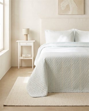 Pamuklu Kapitoneli Açık Mavi Renk Çizgi Desen Çift Kişilik Yatak Örtüsü Seti 1 Adet 250 x 230 / 2 Adet 50 x 70 cm