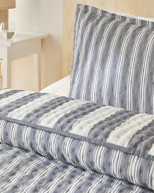 Pamuklu Kapitoneli Antrasit Renk Çizgi Desen Tek Kişilik Yatak Örtüsü Seti 1 Adet 180 x 230 / 1 Adet 50 x 70 cm