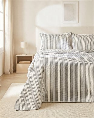 Pamuklu Kapitoneli Antrasit Renk Çizgi Desen Çift Kişilik Yatak Örtüsü Seti 1 Adet 250 x 230 / 2 Adet 50 x 70 cm