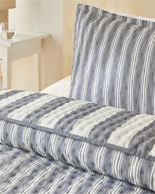 Pamuklu Kapitoneli Antrasit Renk Çizgi Desen Tek Kişilik Yatak Örtüsü Seti 1 Adet 180 x 230 / 1 Adet 50 x 70 cm