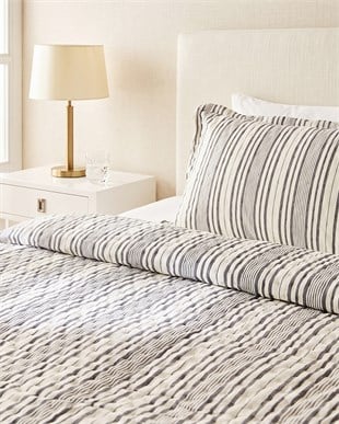 Pamuklu Kapitoneli Antrasit Renk Çizgi Desen Tek Kişilik Yatak Örtüsü Seti 1 Adet 180 x 230 / 1 Adet 50 x 70 cm