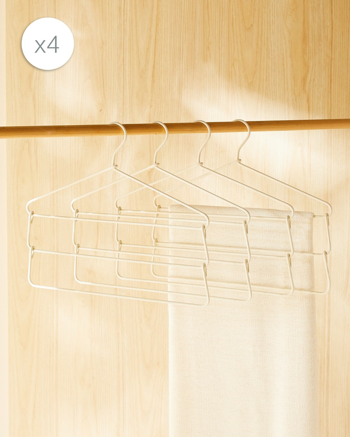 4'lü 3 Katlı Ekru Renk Kumaş Kaplı Metal Giysi Askısı 42 x 41 x 0.5 cm