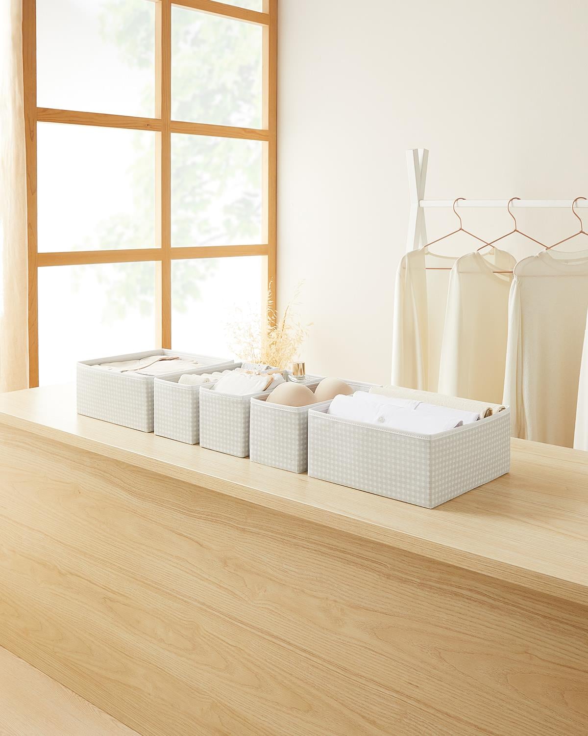 6'lı Gri Pötikare Çekmece İçi Düzenleyici Kutu 2 Adet 28 x 28 x 13 / 2 Adet 28 x 13 x 13 / 2 Adet 14 x 14 x 13 cm