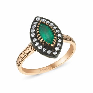 0.26 Karat Elmas Zümrüt Yüzük
