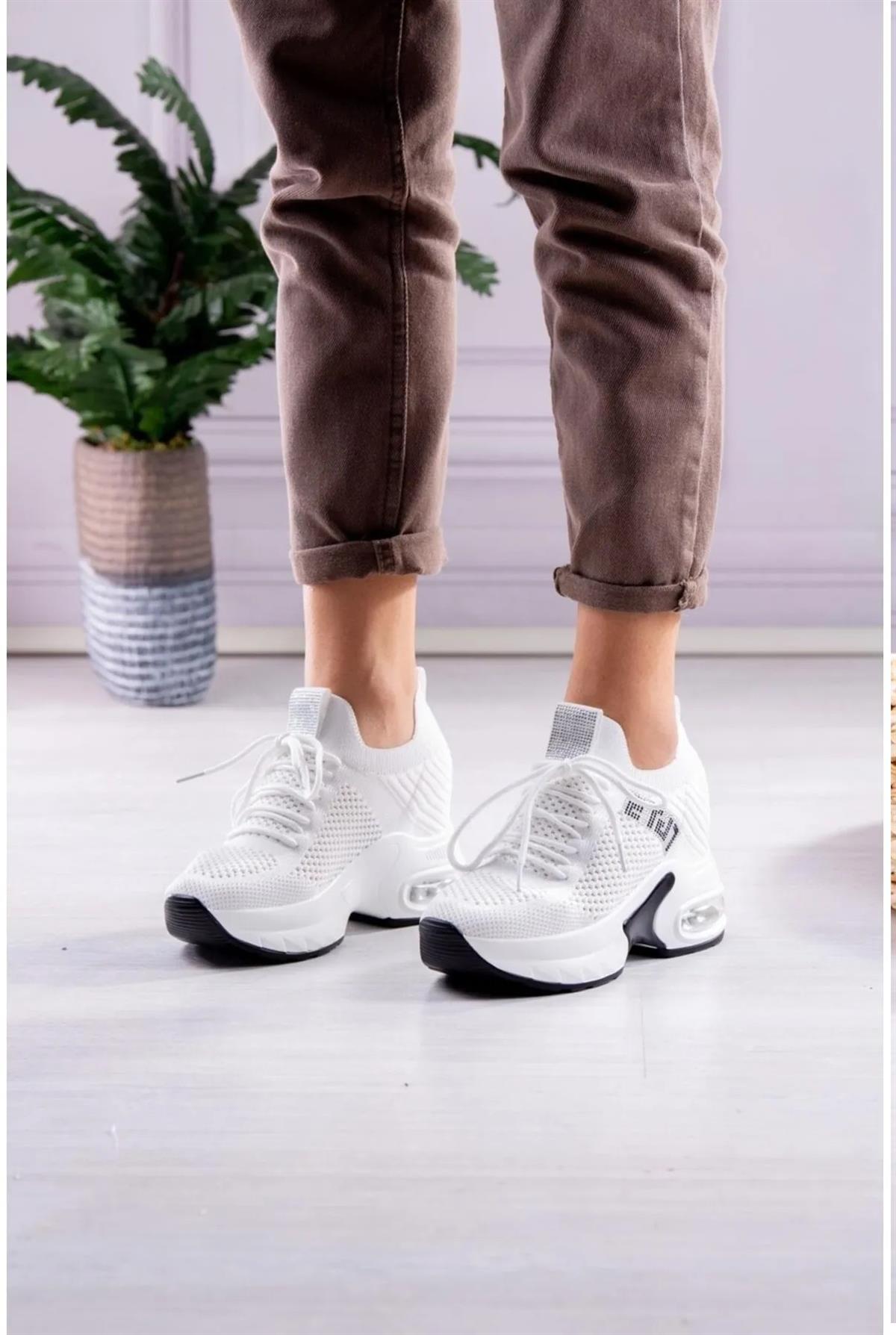 23Y300 YUKSEKDOLDU SPOR GUJA  Beyaz
