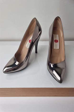 1150 Kadın Stiletto Topuklu Ayakkabı Platin Ayna