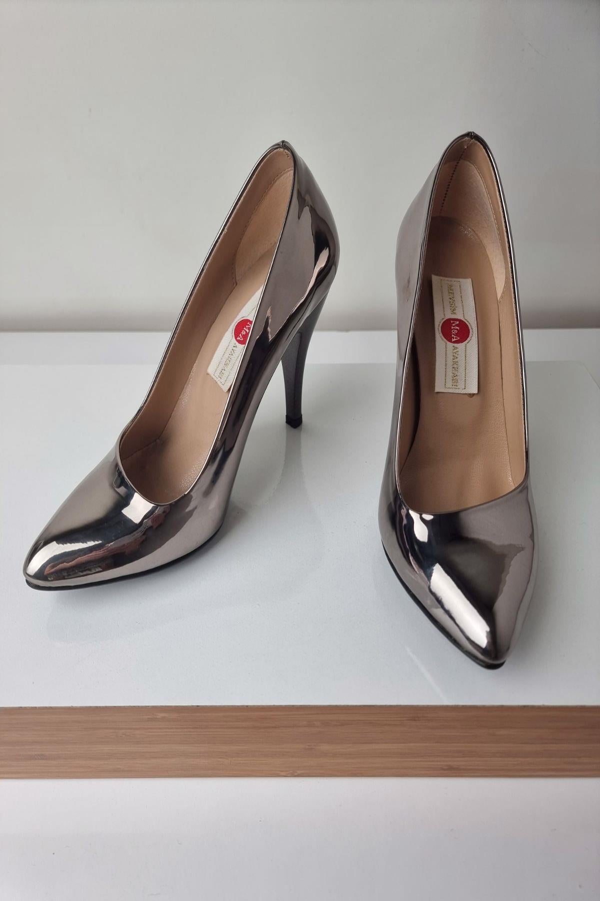 1150 Kadın Stiletto Topuklu Ayakkabı Platin Ayna