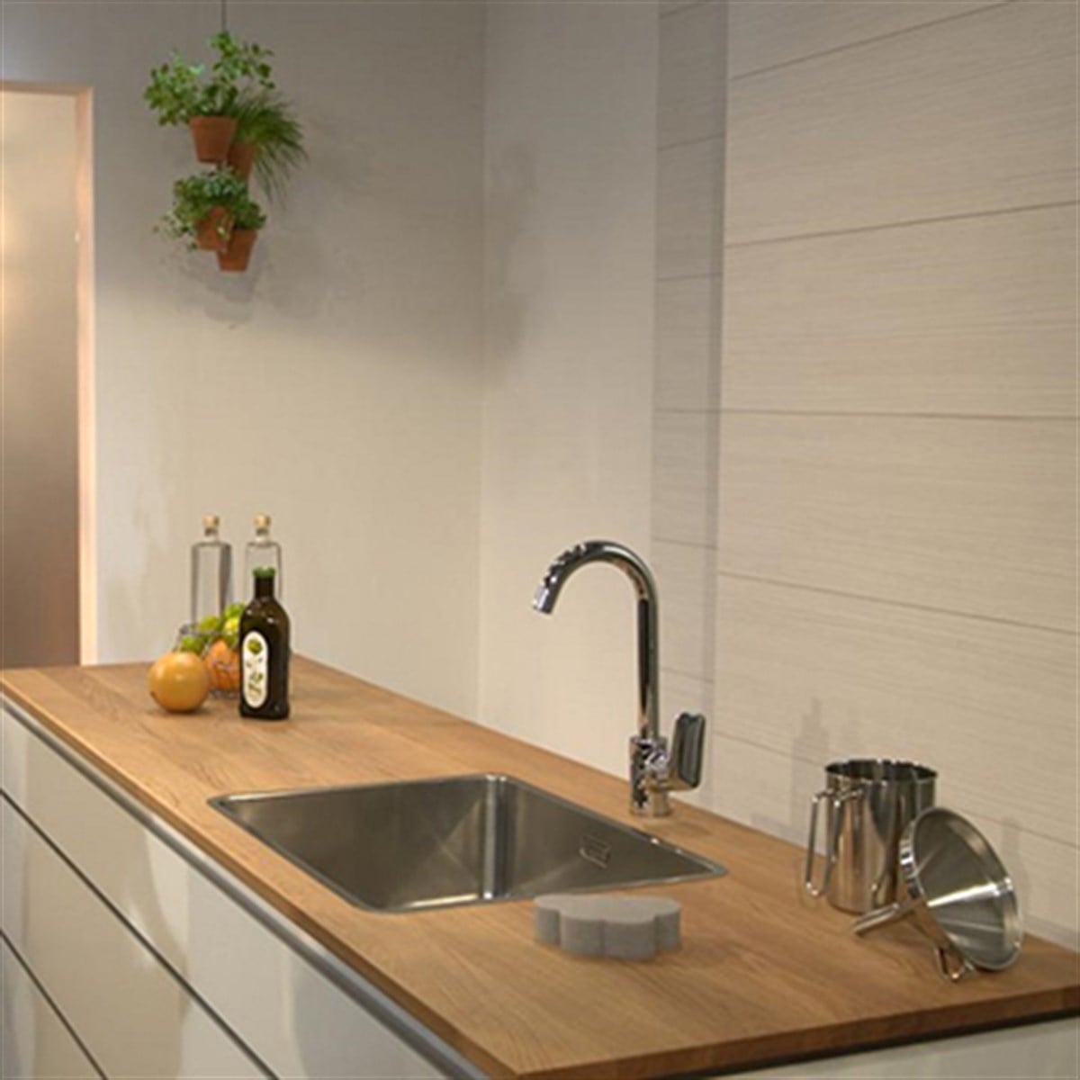 HANSGROHE LOGİS M31 TEK KOLLU EVYE BATARYASI