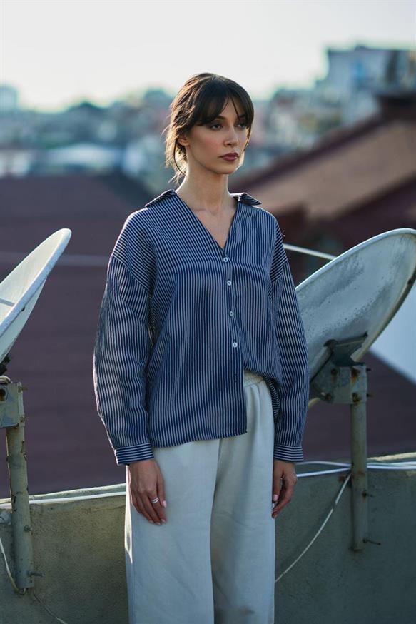 Kadın Çizgili Oversize Gömlek - BEYAZ LACİVERT