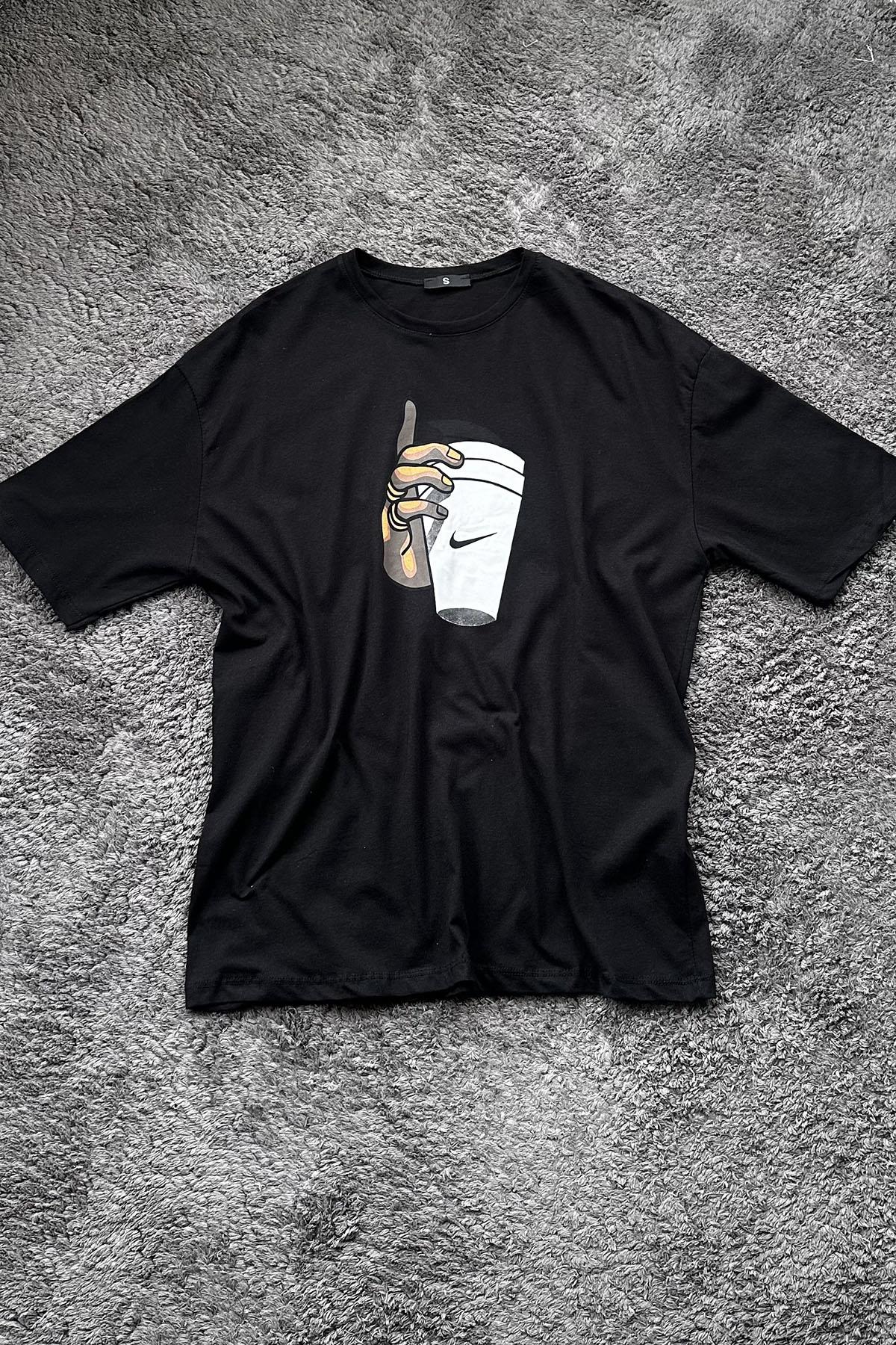 Kadın Amblemli Bardak Baskılı Tshirt - SİYAH