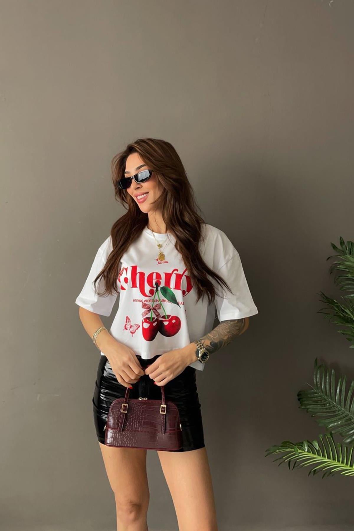 Kadın Cherry Kiraz Baskılı Crop Tshirt - BEYAZ