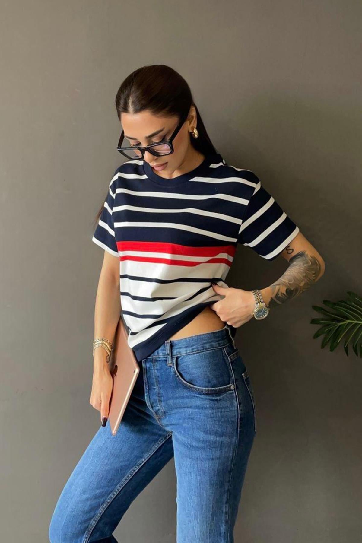Kadın Çizgili Kısa Tshirt - LACİVERT
