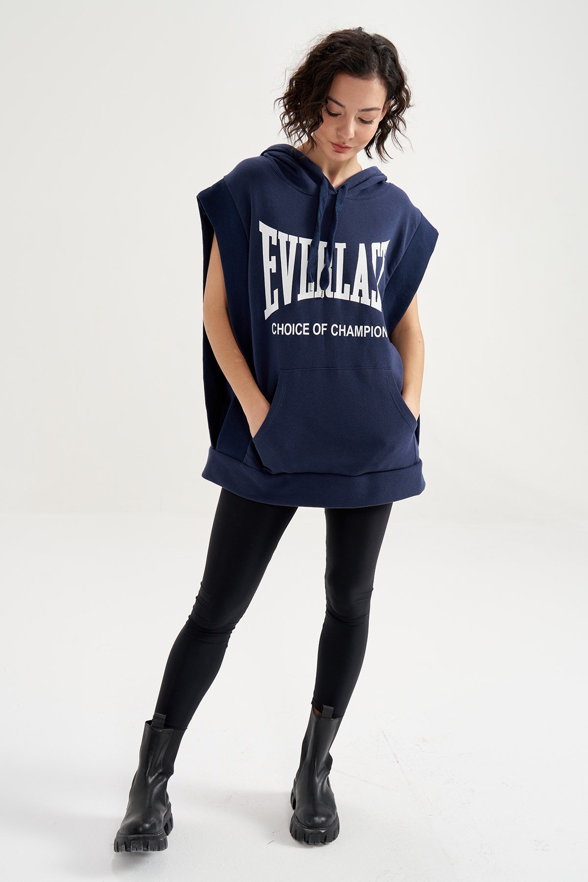 KADIN KAPU ONLU EVERLAST YAZILI KOLSUZ SWEAT En Uygun Fiyat Burchlife de