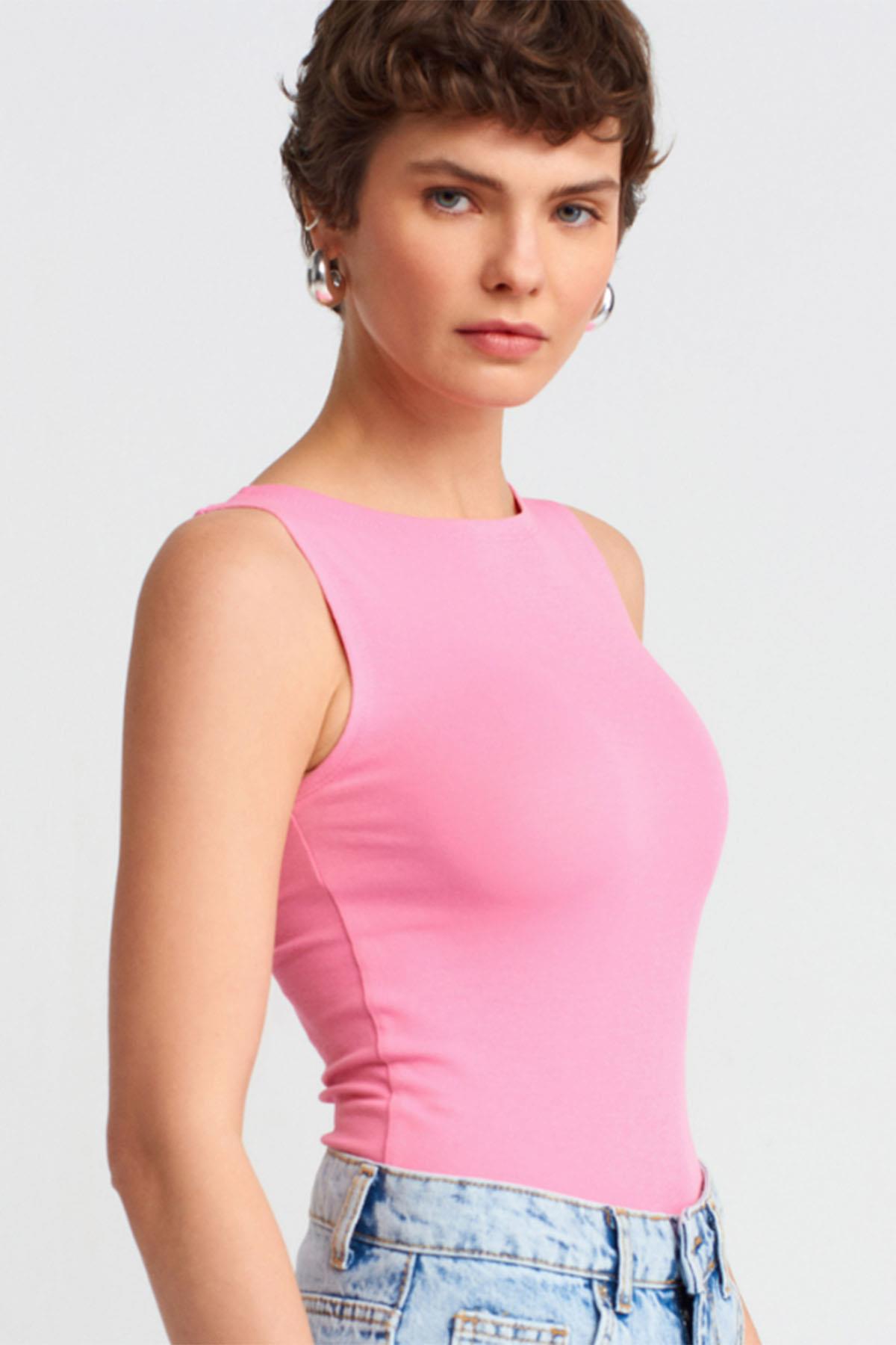 Kadın Kayık Yaka Kolsuz Crop Top - PEMBE
