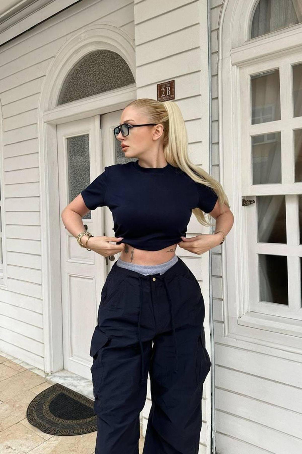 Kadın Yanları Yırtmaçlı Basic Tshirt - LACİVERT