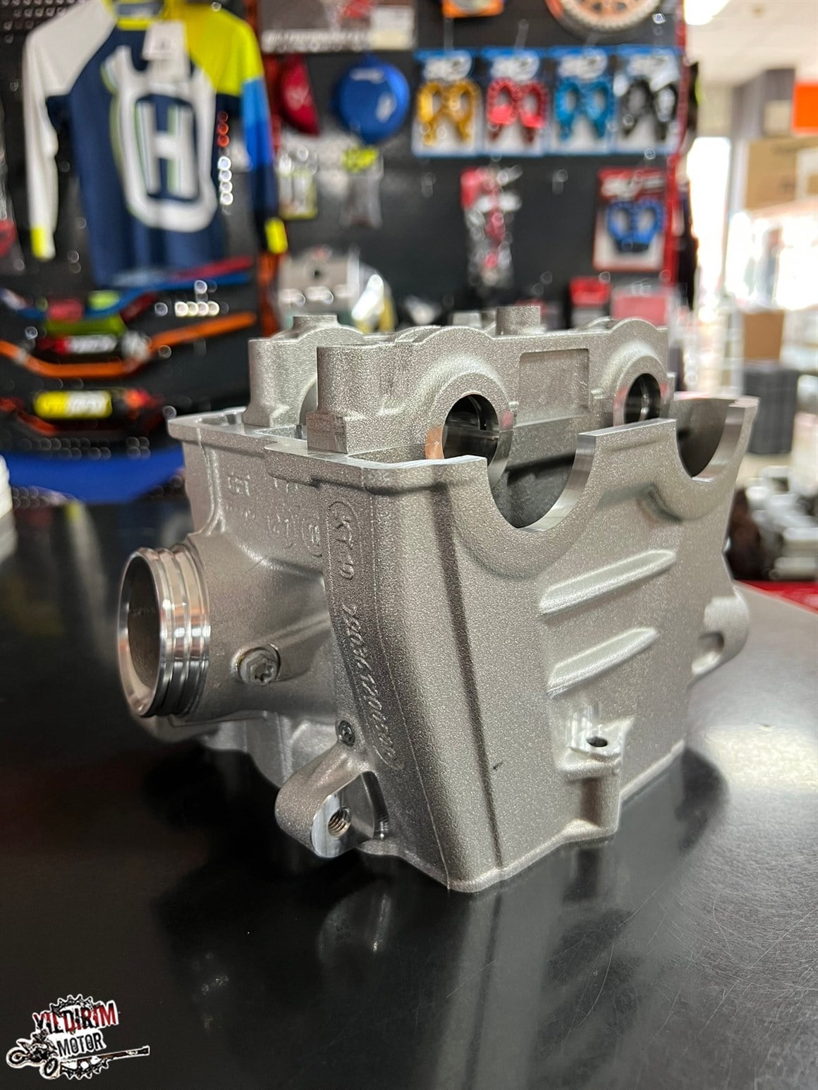 KTM 250 EXC-F SİLİNDİR ÜST KAPAK 17-21 