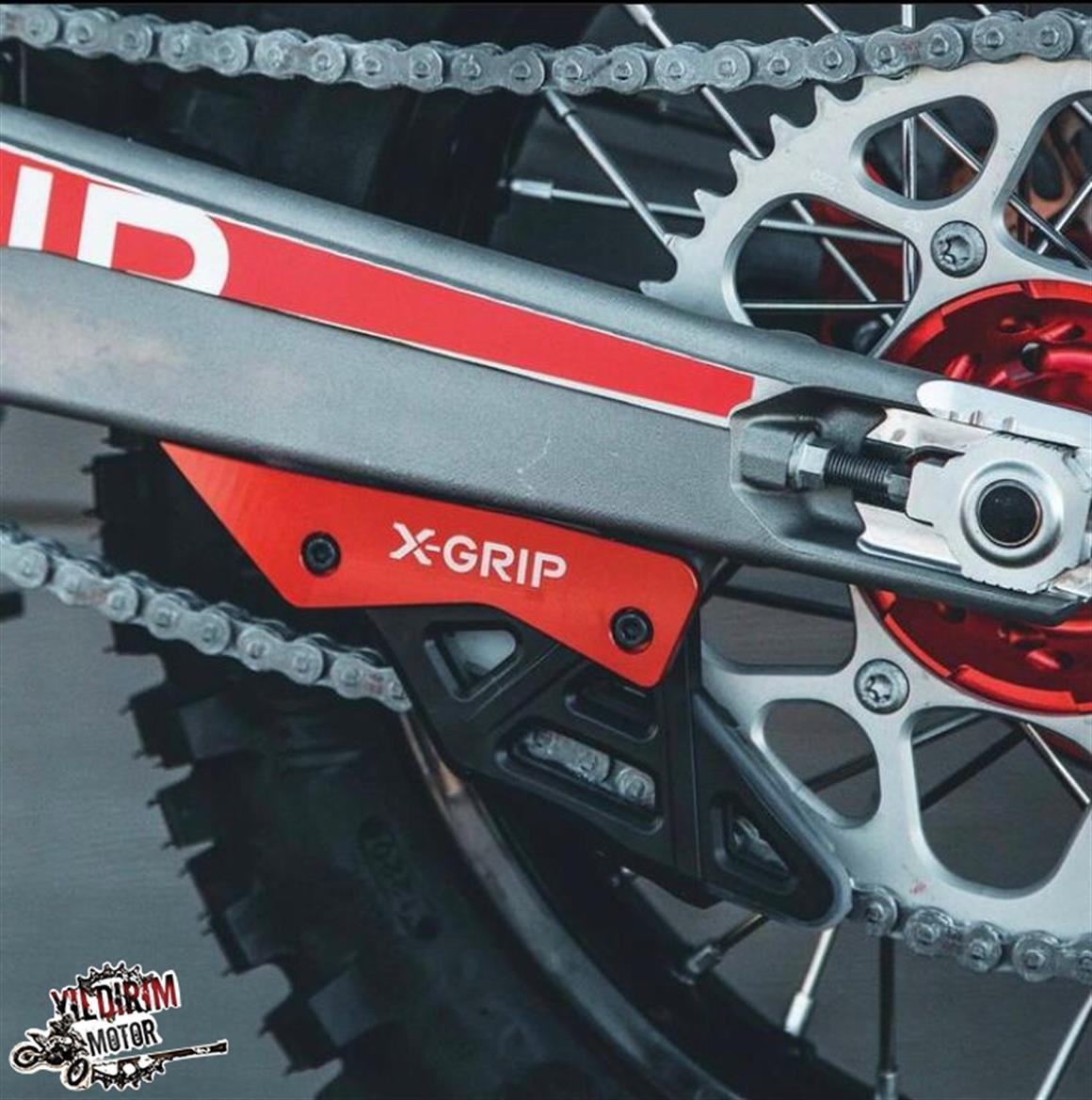 X-GRIP MAŞA KORUMA (SWİNGARM GUARD) KIRMIZI