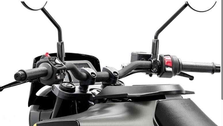 HUSQVARNA SVARTPILEN 250 ORJİNAL GİDON 