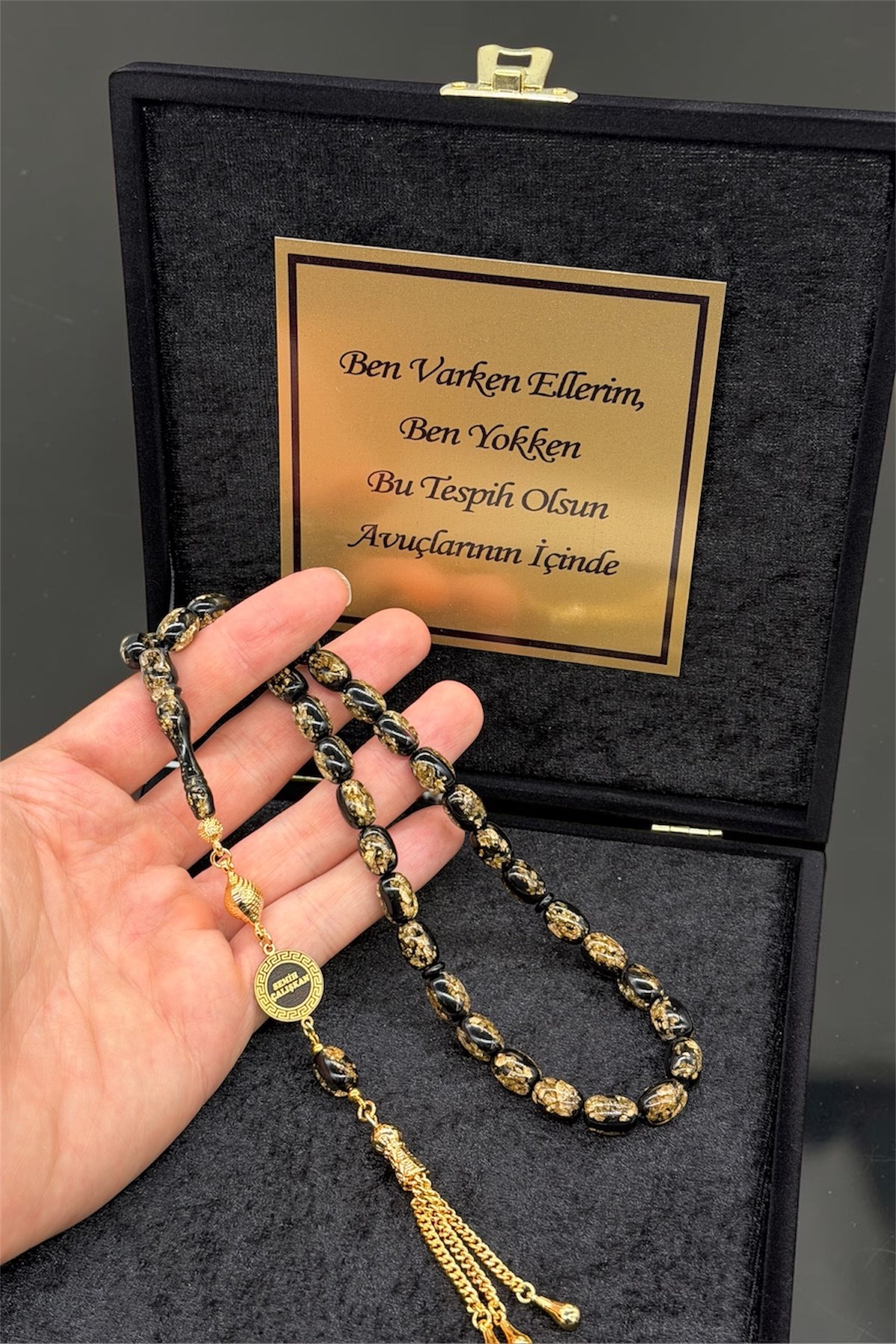 Kişiye Özel İsimli Altın Yaldız Parçacıklı Golden Rosary +Kadife Büyük Kare Kutu