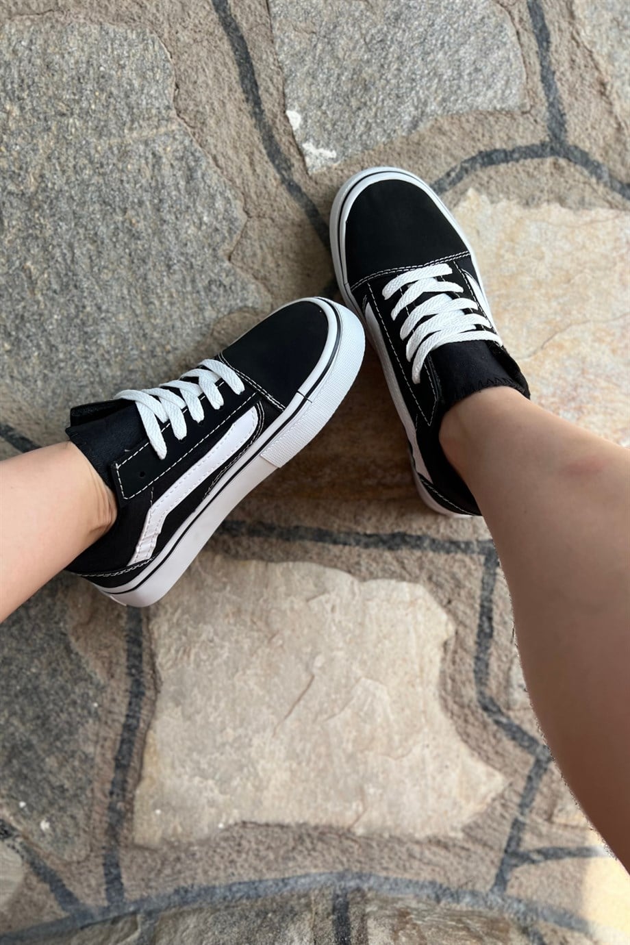 Siyah Kalın Taban Vans Spor Ayakkabı