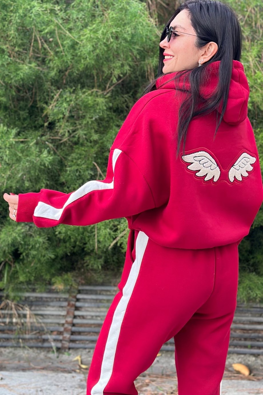 Kapüşonlu Sırt Nakış Kanat Desenli Şardonlu Crop Sweatshirt Bordo