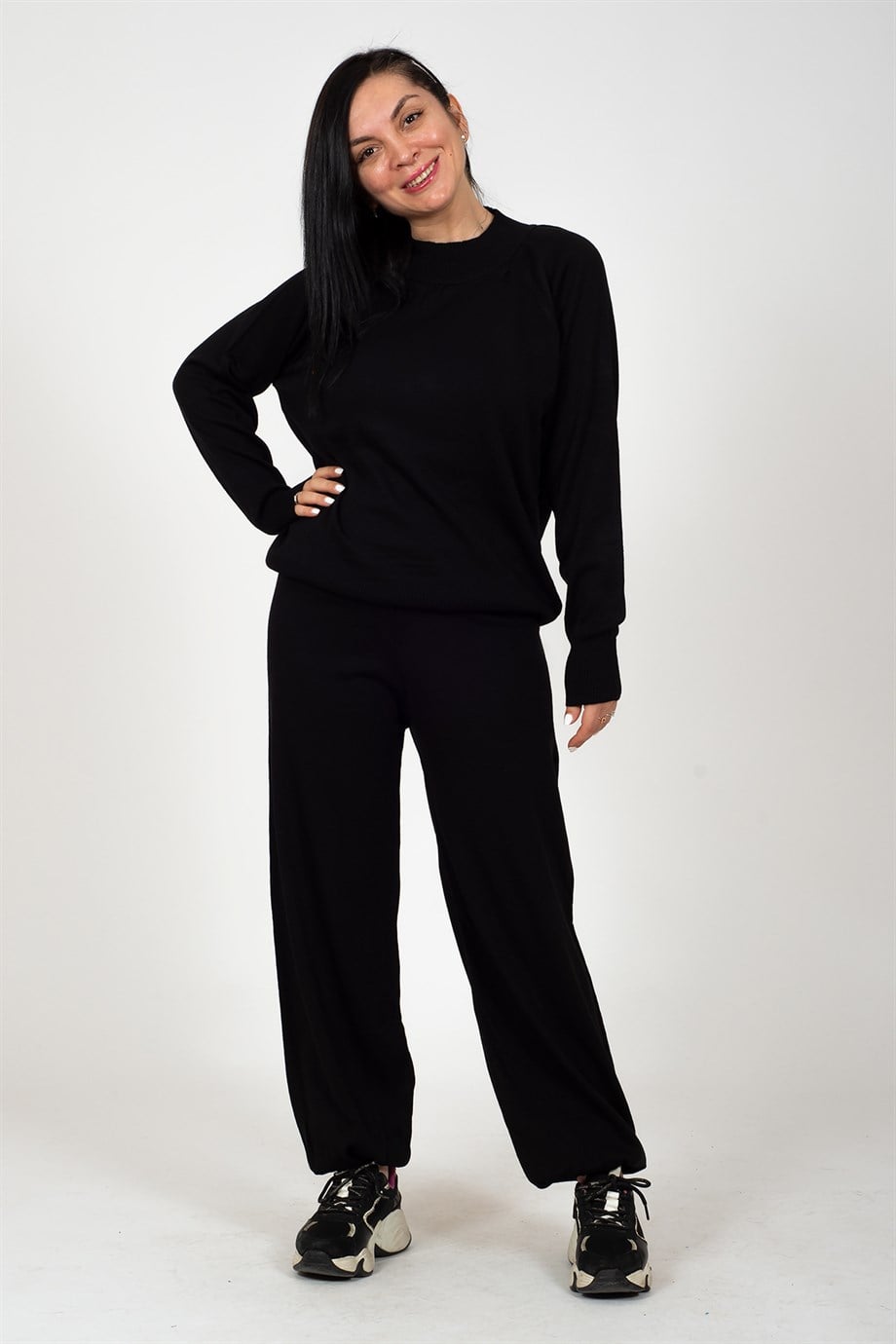 Siyah Dik Yaka Pamuklu Şalvar Paça Triko 2li Takım