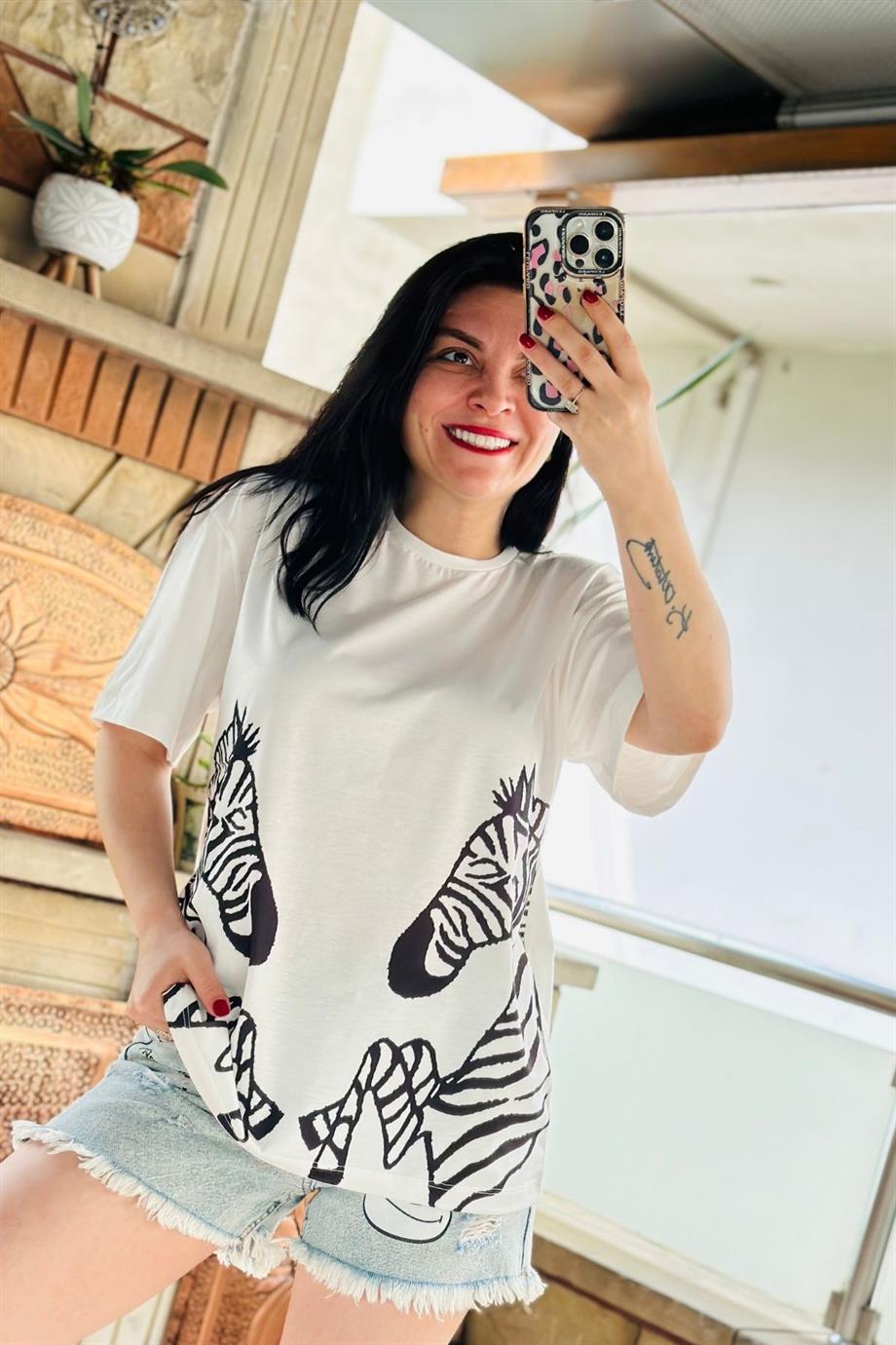 Bisiklet Yaka Çift Yüz Zebra Baskılı Tshirt EKRU