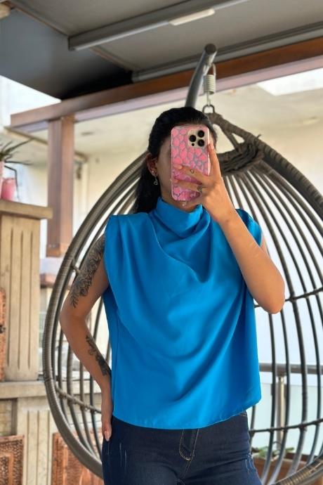 Omuz Vatka Degaje Dökümlü Sıfır Kol Bluz Mavi