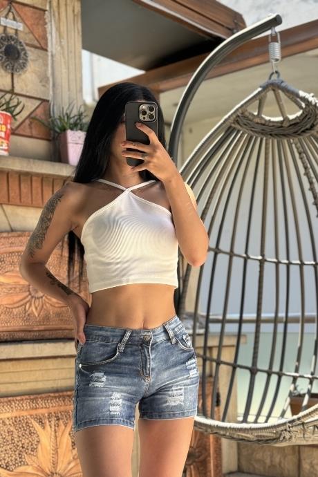 Yamalı Yırtık Detaylı Mini Kot Şort