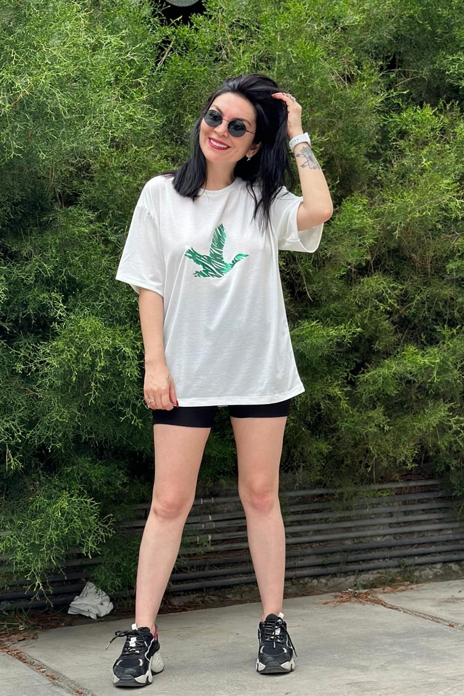 Bisiklet Yaka Simli Parlak Kuş Baskılı Tshirt ZÜMRÜT YEŞİL