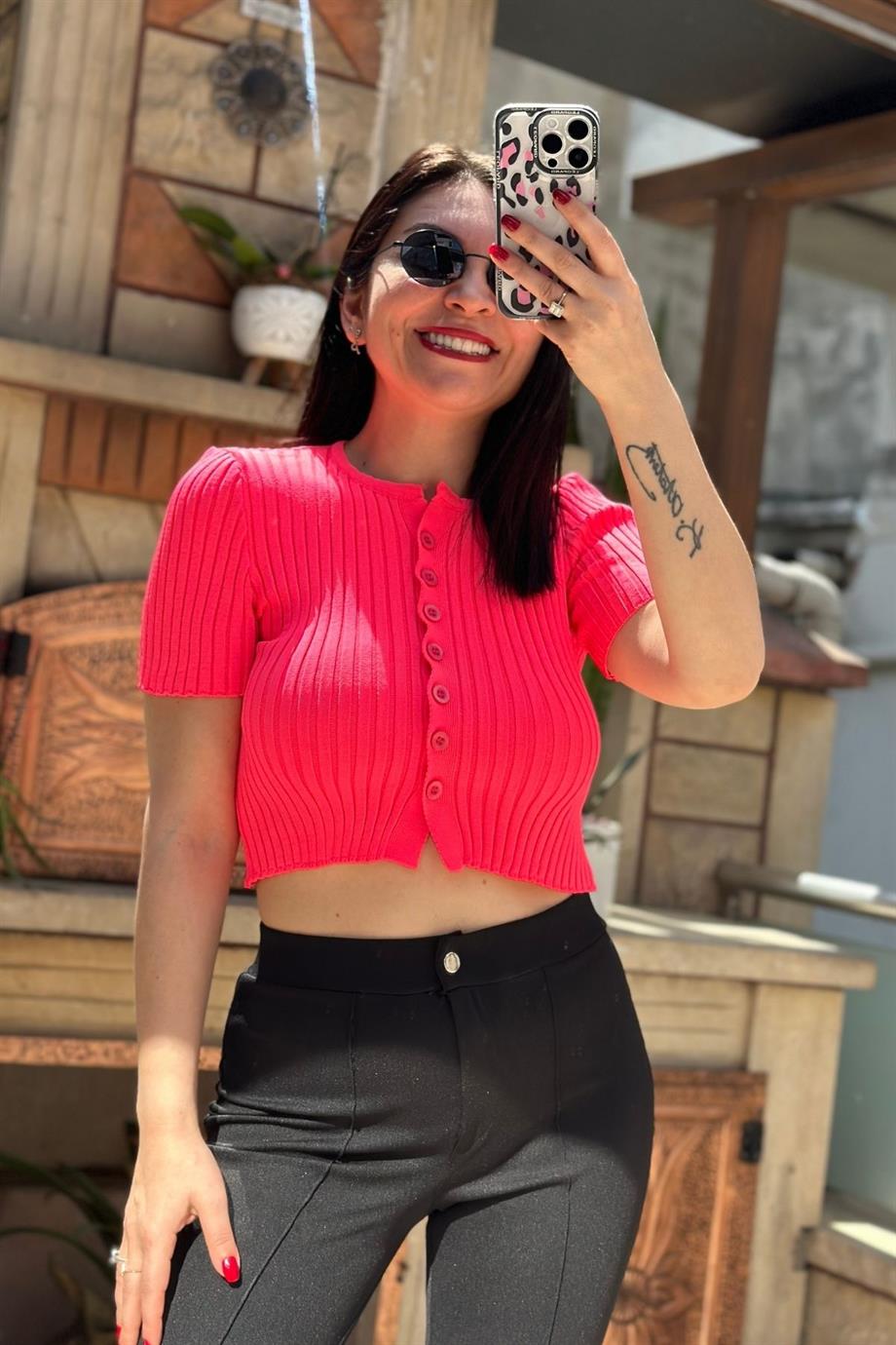 Ön Düğmeli Kısa Kollu Triko Crop PEMBE